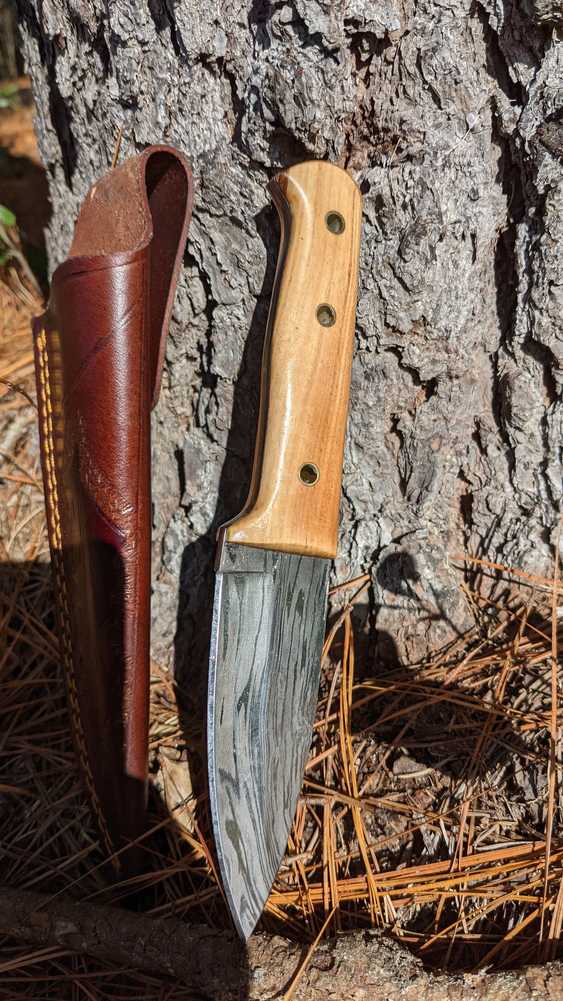 Famous Camp Folded Steel With Sheath image 2